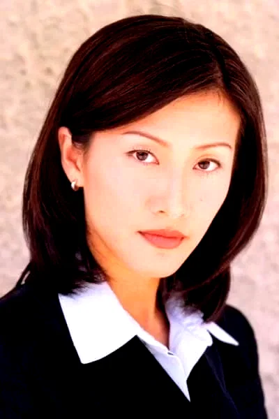  Flora Chan