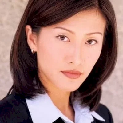  Flora Chan