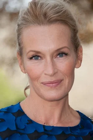 Estelle Lefebure photo
