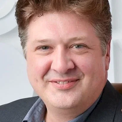 Lance Barber