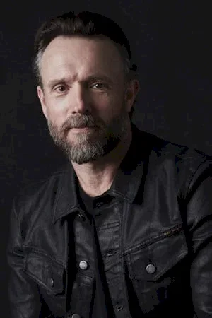 Photo de  John Pyper-ferguson