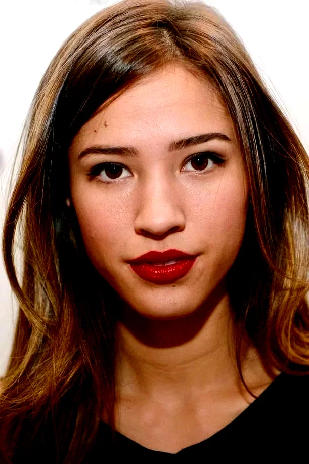  Kelsey Asbille