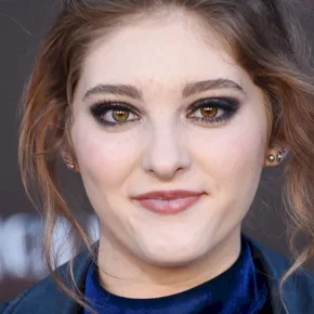 Photo star : Willow Shields