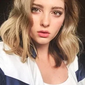 Photo star : Willow Shields