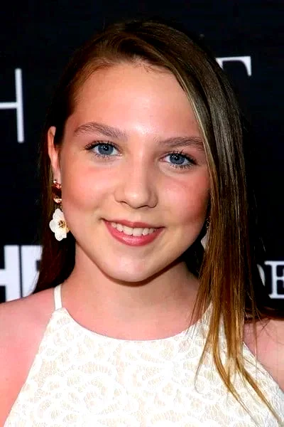 Isabelle  Nelisse