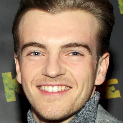  Jonno Davies
