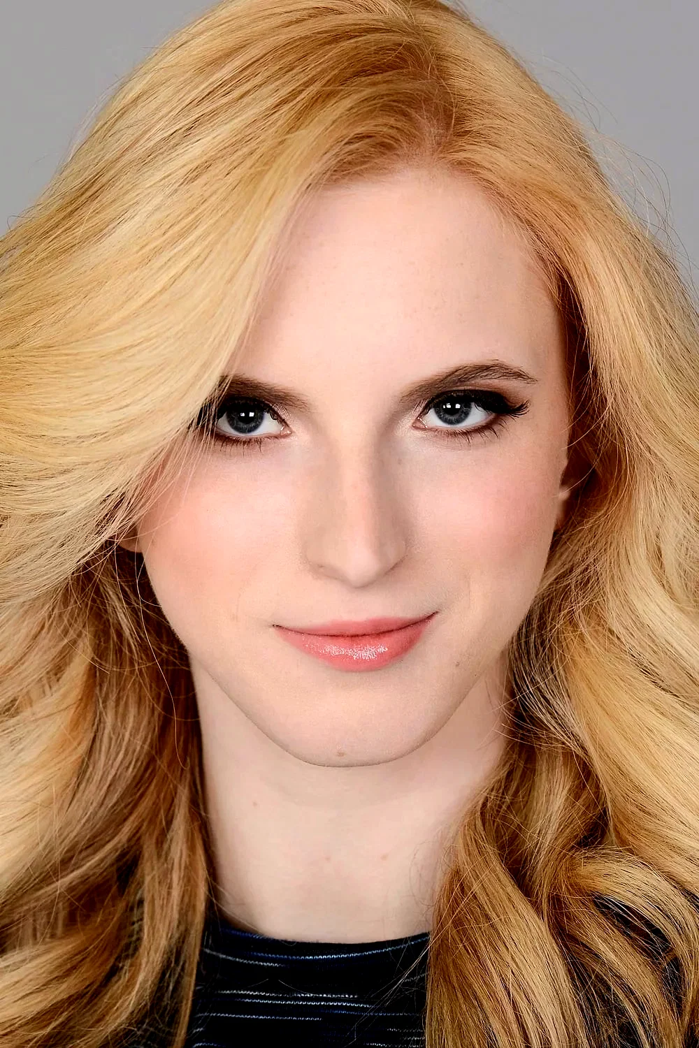  Whitney Maye