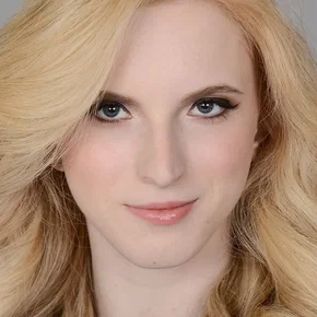 Photo star :  Whitney Maye