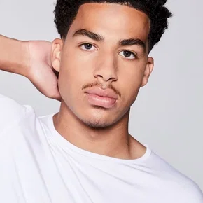 Photo star :  Marcus Scribner