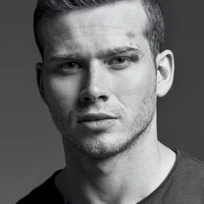 Photo star : Oliver Stark