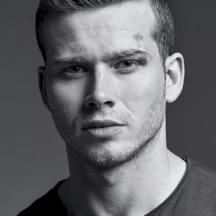 Oliver Stark