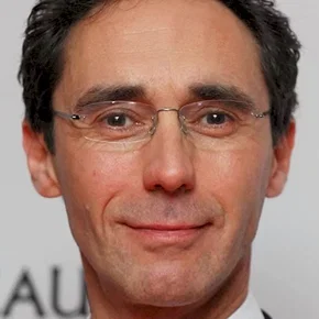 Photo star : Guy Henry
