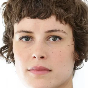 Photo star : Carla Juri
