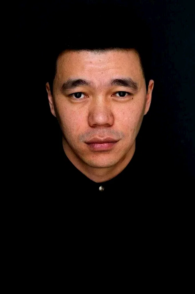  Daniyar Alshinov