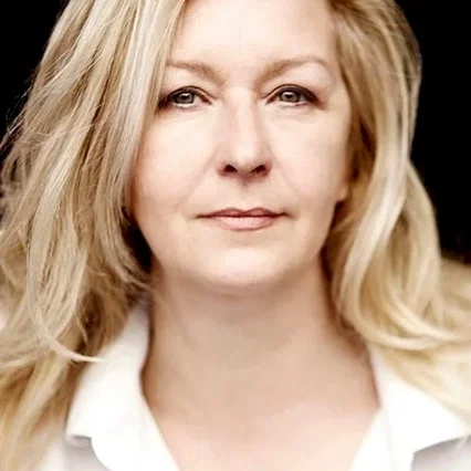  Amparo Fernández