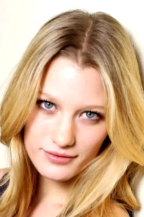  Ashley Grace
