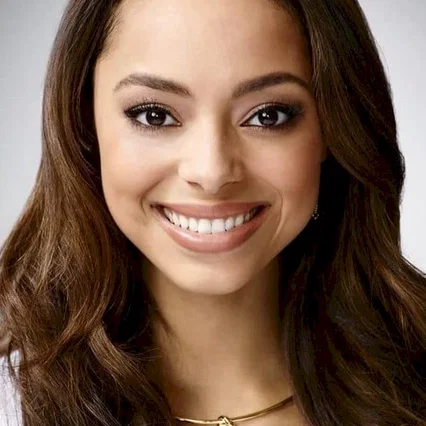  Amber Stevens West