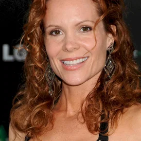 Photo star :  Robyn Lively