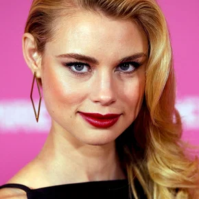 Photo star : Lucy Fry