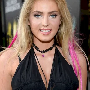 Photo star : Saxon Sharbino