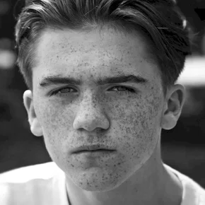 Photo star :  Harvey Scrimshaw