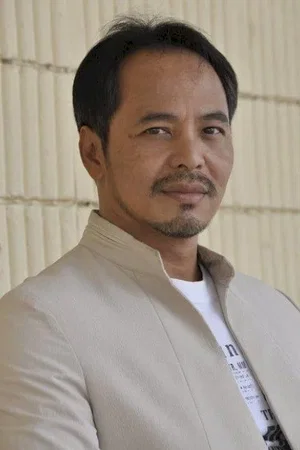 Thanapol Chuksrida photo
