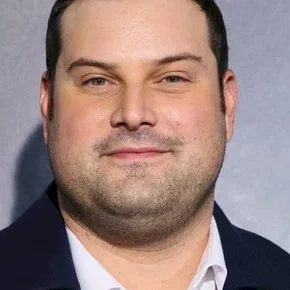 Photo star : Max Adler