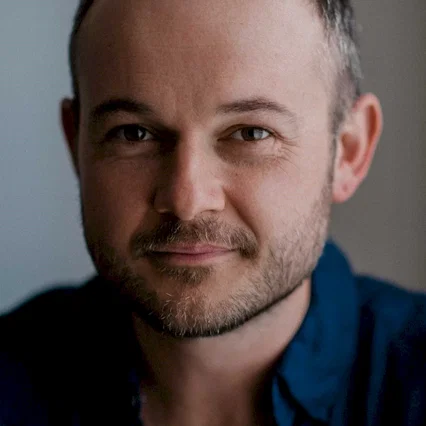 Daniel Henshall