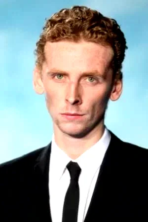  Edward Ashley