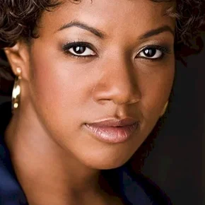 Photo star :  Marci T. House