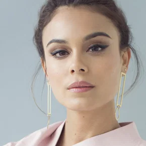 Photo star : Nathalie Kelley