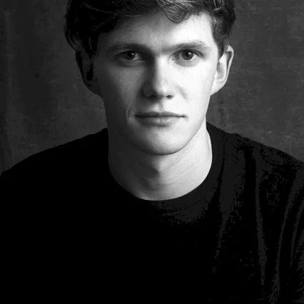  Tom Prior