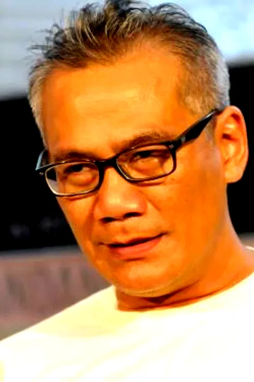  Tio Pakusadewo