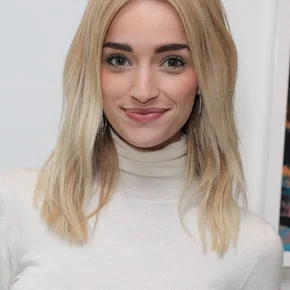 Photo star : Brianne Howey
