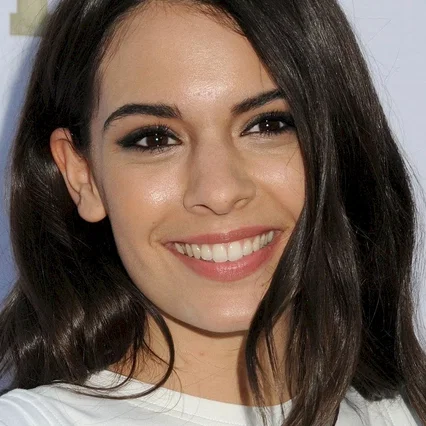  Claudia Traisac