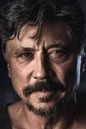 Carlos  Bardem