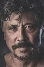 Carlos  Bardem
