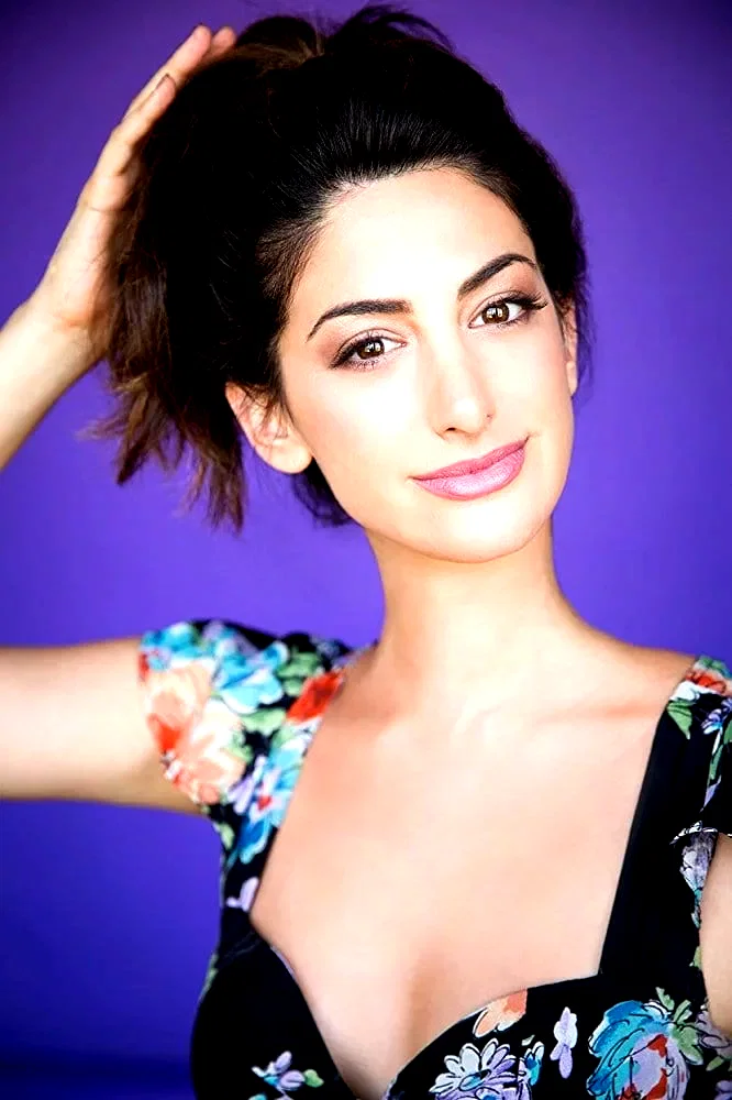  Ayden Mayeri