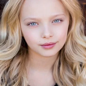 Photo star :  Amiah Miller
