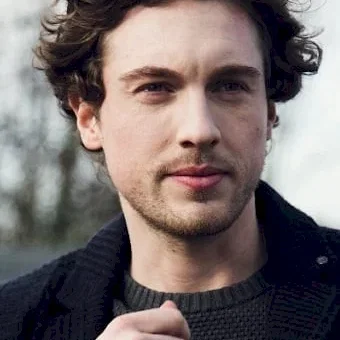  Rory Fleck-Byrne