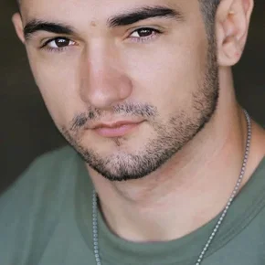 Photo star :  Josiah Black