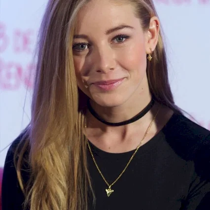  Charlotte Vega