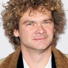Photo star : Simon Farnaby