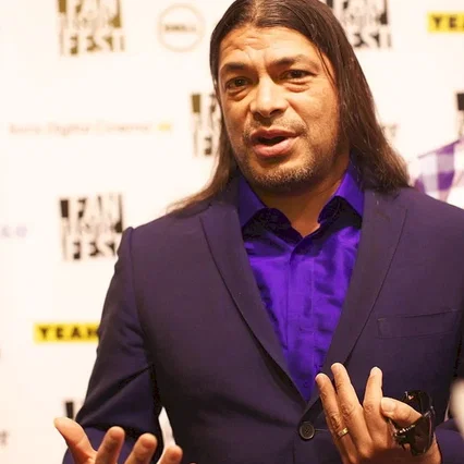  Robert Trujillo