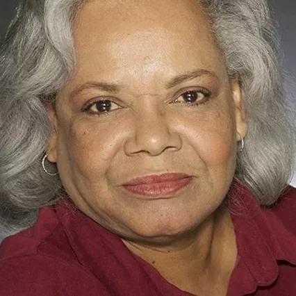  Venida Evans