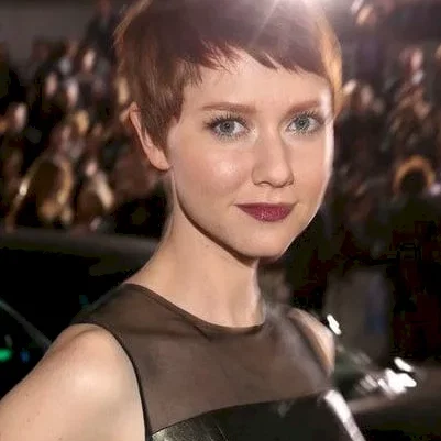 Valorie Curry