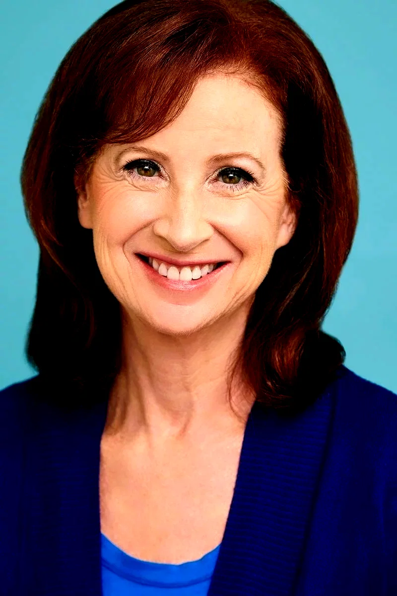  Julia Silverman