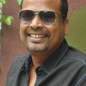 Photo star :  John Vijay