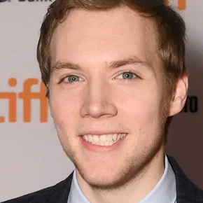Photo star : James Allen McCune