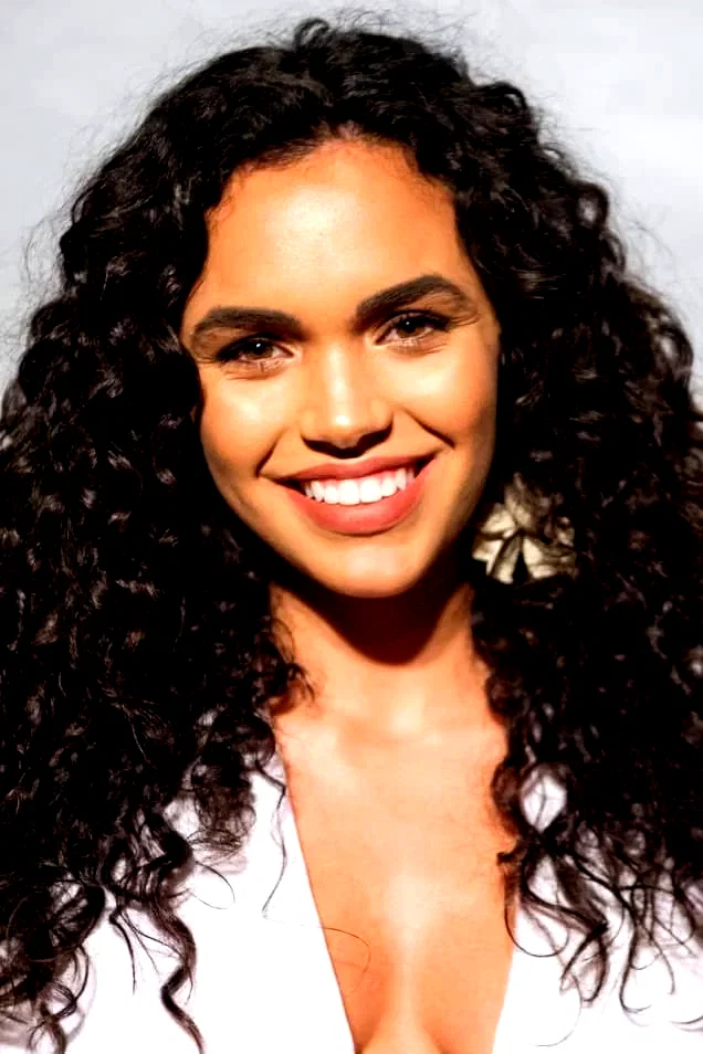  Giovana Cordeiro